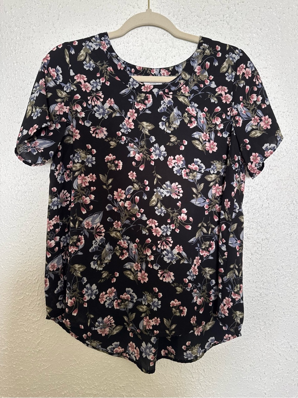 Black Floral Short-Sleeve Blouse